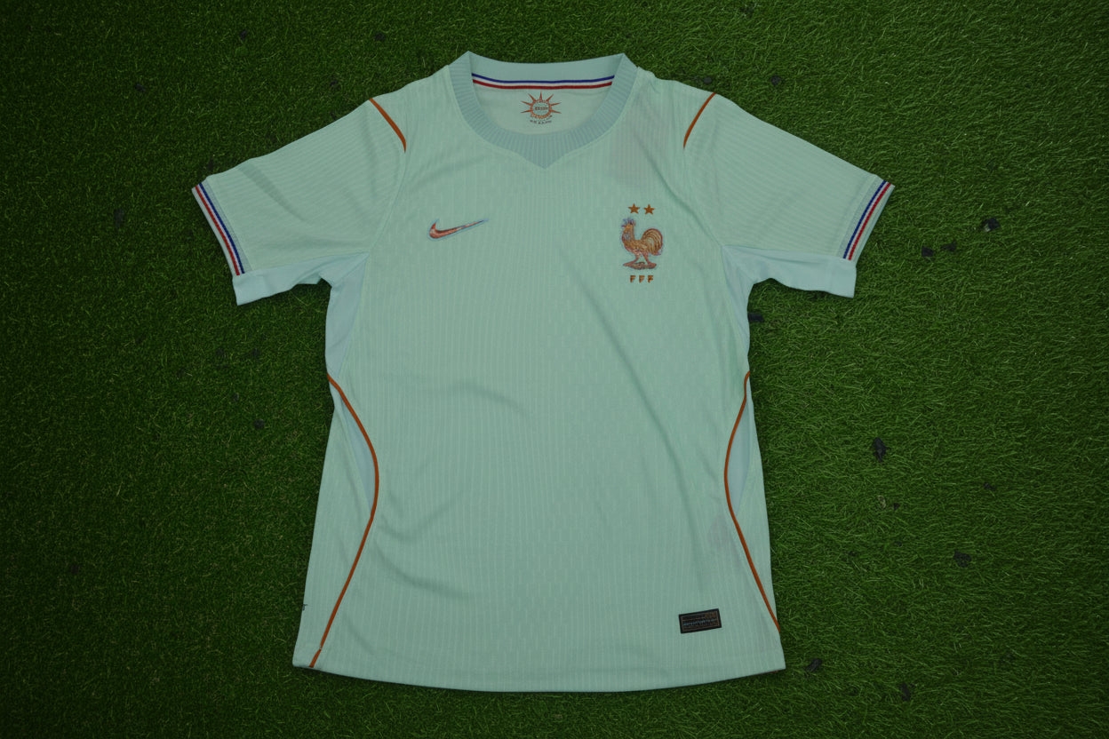 France Second Kit Man