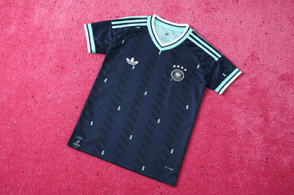 Germ∂ny  Women Second Kit