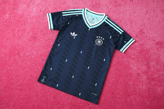 Germ∂ny  Women Second Kit